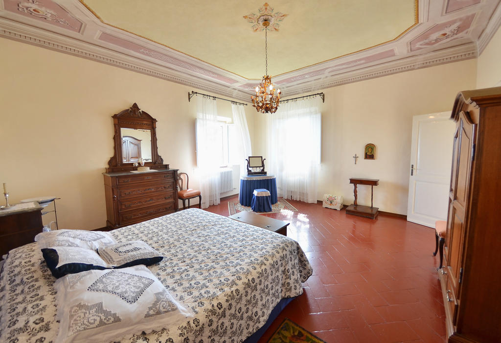 Villa Buonaparte Сан-Миниато Номер фото