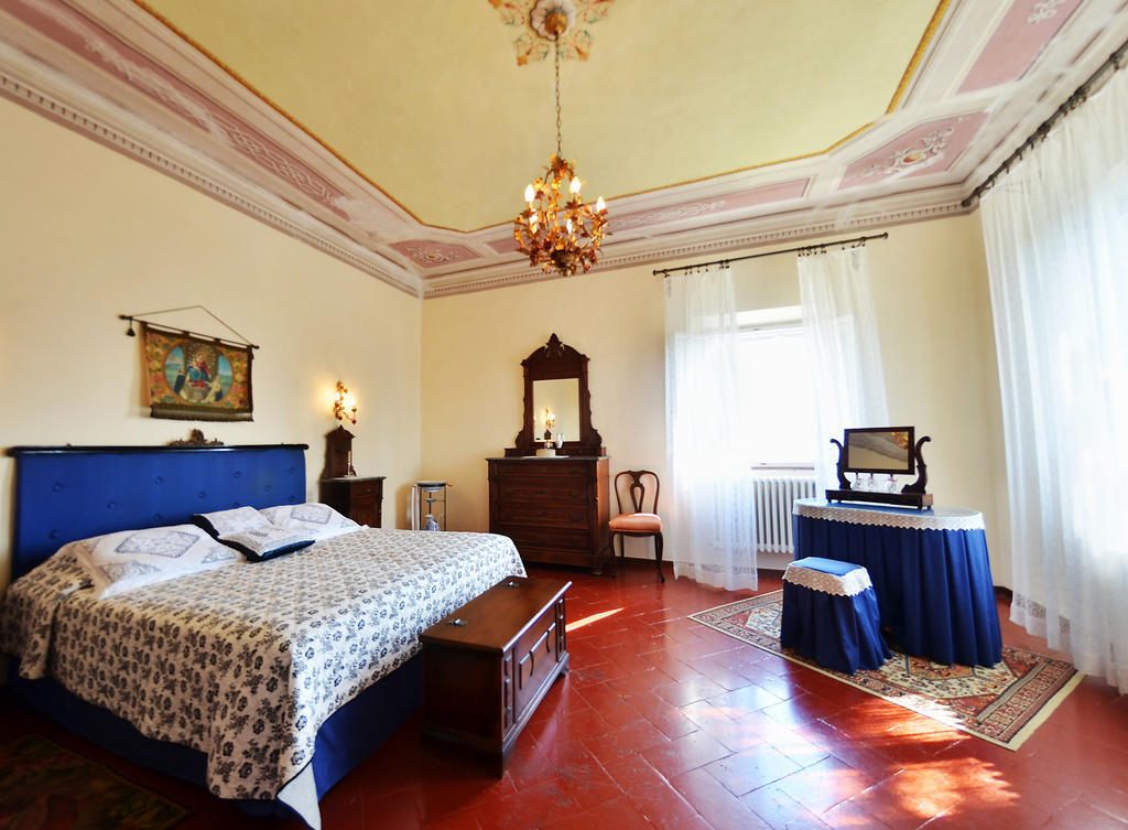 Villa Buonaparte Сан-Миниато Номер фото